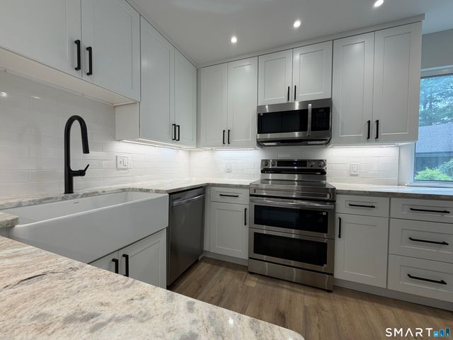 883 Heritage Village C, Southbury, CT 06488