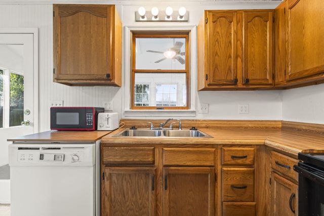 989 Davis Avenue, Newark, OH 43055