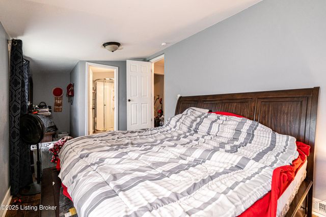 4906 Graston Ave, Louisville, KY 40216