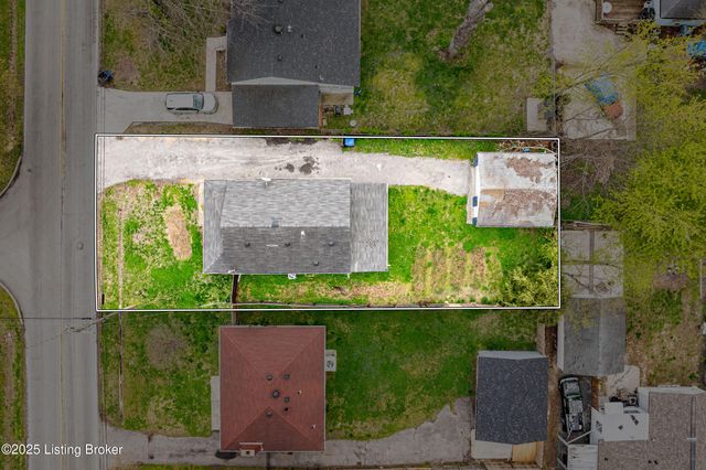 4906 Graston Ave, Louisville, KY 40216