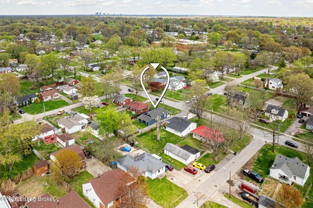 4906 Graston Ave, Louisville, KY 40216