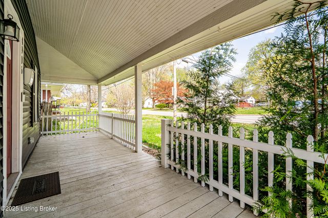 4906 Graston Ave, Louisville, KY 40216