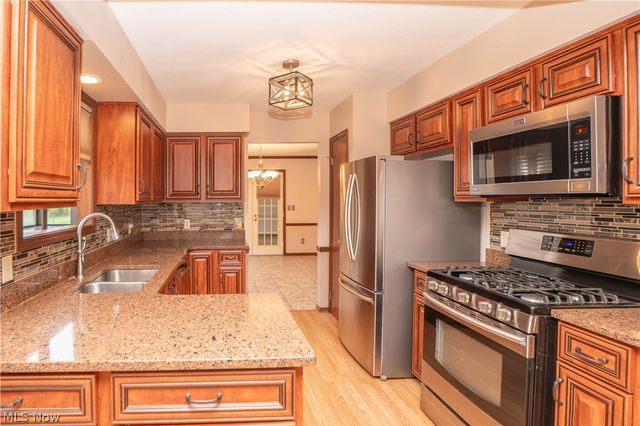 60 Picadilly Court 7A, Kent, OH 44240