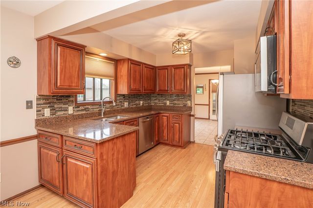 60 Picadilly Court 7A, Kent, OH 44240