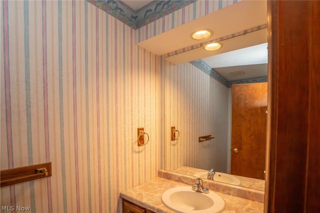 60 Picadilly Court 7A, Kent, OH 44240