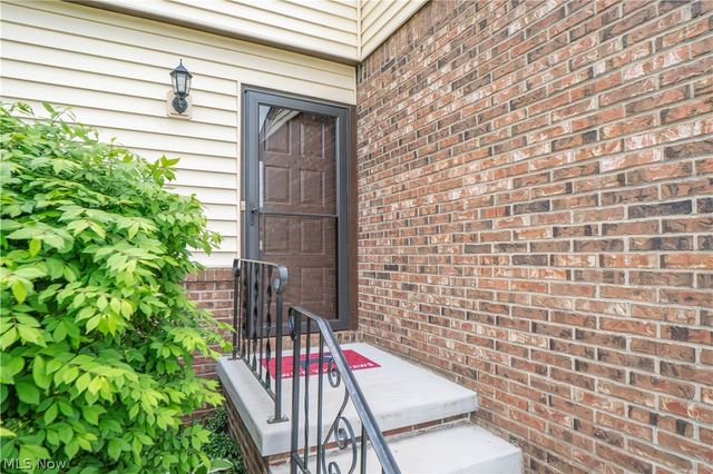 60 Picadilly Court 7A, Kent, OH 44240