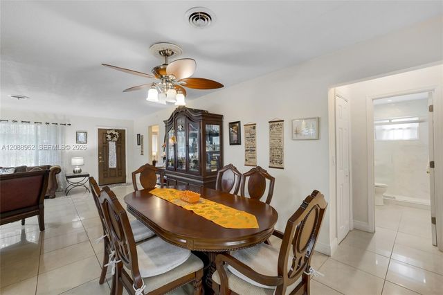 304 SW 68th Avenue, Pembroke Pines, FL 33023
