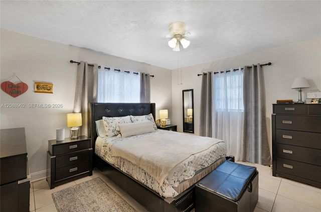 304 SW 68th Avenue, Pembroke Pines, FL 33023