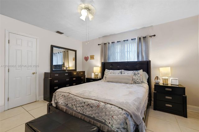304 SW 68th Avenue, Pembroke Pines, FL 33023