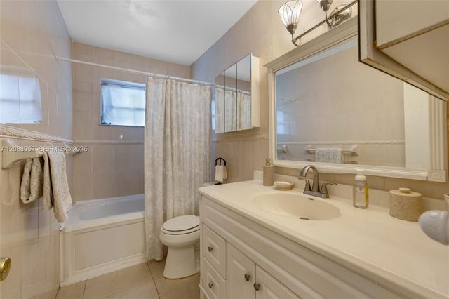 304 SW 68th Avenue, Pembroke Pines, FL 33023