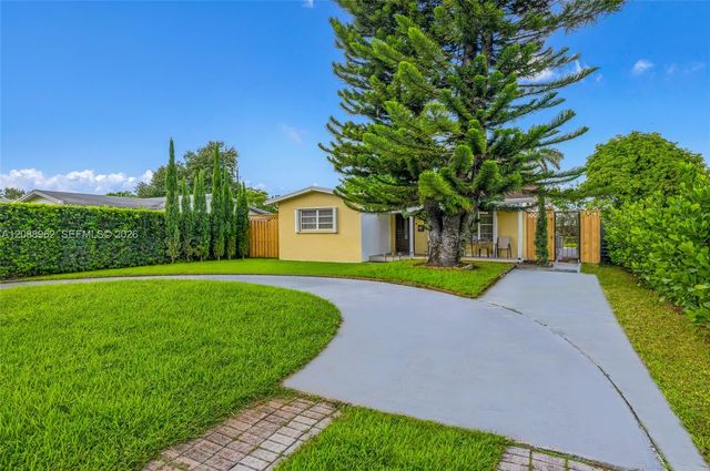 304 SW 68th Avenue, Pembroke Pines, FL 33023