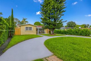 304 SW 68th Avenue, Pembroke Pines, FL 33023
