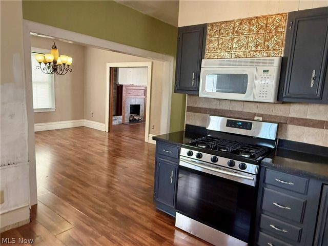 1206 W Virginia Avenue, Parkersburg, WV 26104