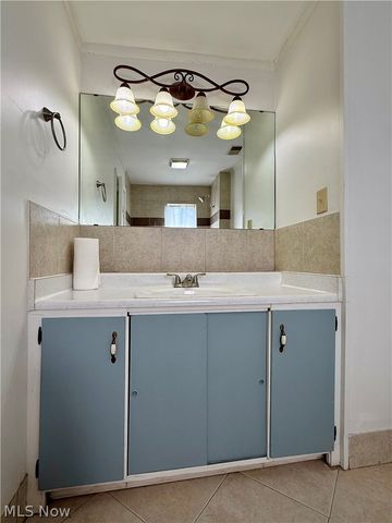 1206 W Virginia Avenue, Parkersburg, WV 26104