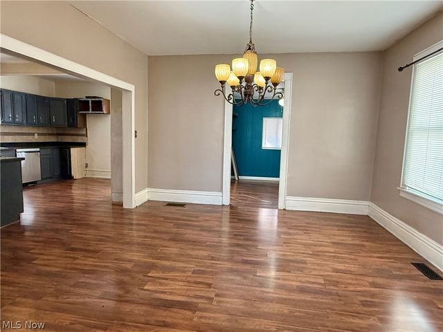 1206 W Virginia Avenue, Parkersburg, WV 26104