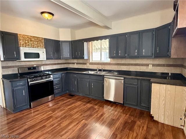 1206 W Virginia Avenue, Parkersburg, WV 26104