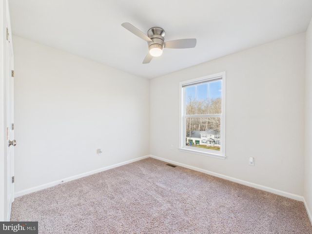 8 HOWARD CIR, Fredericksburg, VA 22405