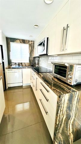 1700 NW N River Dr 404, Miami, FL 33125