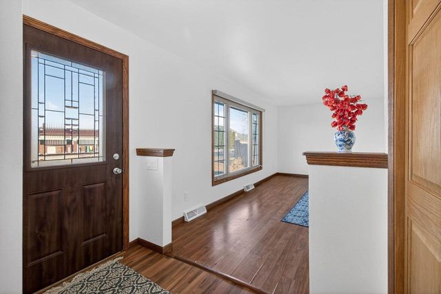 1201 APPLETON STREET, Menasha, WI 54952