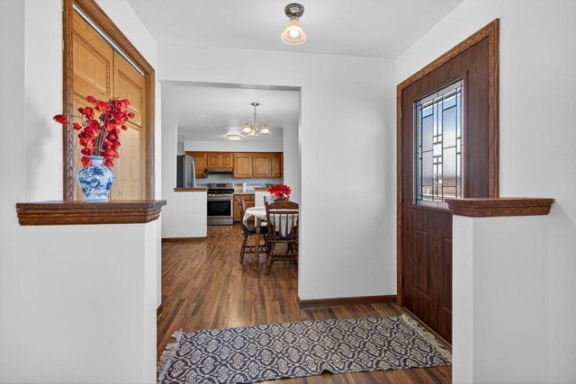 1201 APPLETON STREET, Menasha, WI 54952