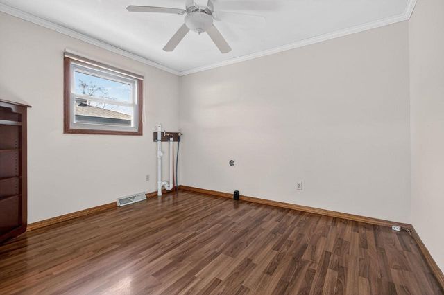 1201 APPLETON STREET, Menasha, WI 54952