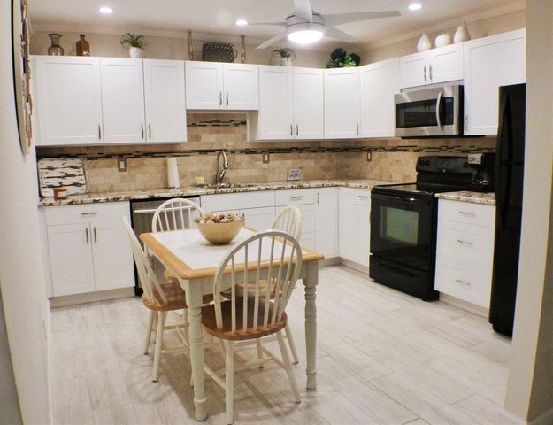 2665 NW 7th Court C, Delray Beach, FL 33445