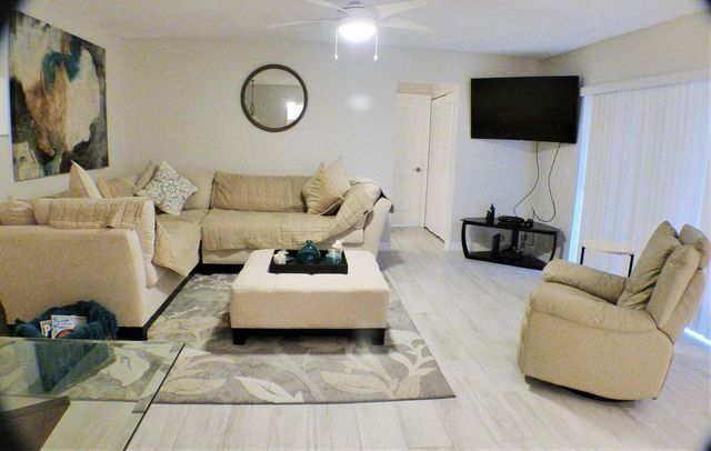 2665 NW 7th Court C, Delray Beach, FL 33445