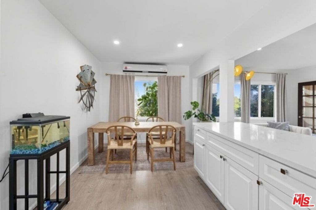 Image 15 of property listing at 10915 Ayres Avenue, Los Angeles, CA 90064