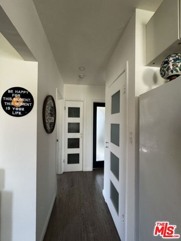 Image 25 of property listing at 10915 Ayres Avenue, Los Angeles, CA 90064