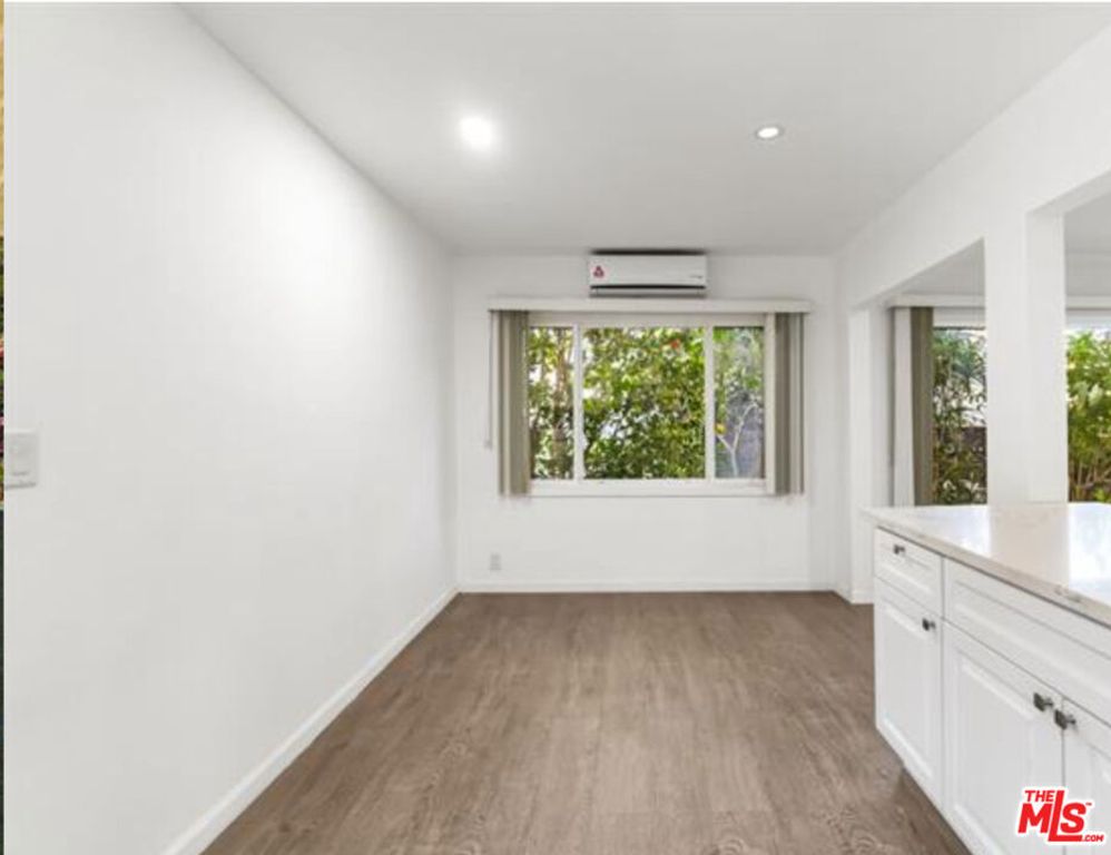 Image 28 of property listing at 10915 Ayres Avenue, Los Angeles, CA 90064