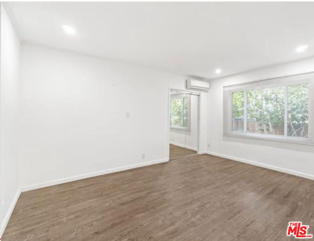 Image 29 of property listing at 10915 Ayres Avenue, Los Angeles, CA 90064