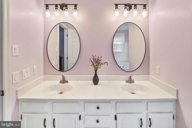 1414 SWAN LN, Mullica Hill, NJ 08062