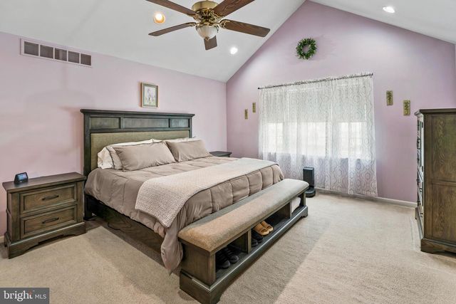 1414 SWAN LN, Mullica Hill, NJ 08062