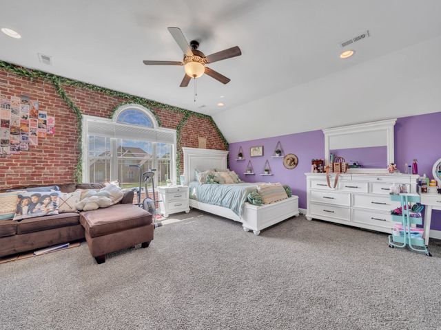 4443 Hickory Wild Ct, Clarksville, TN 37040