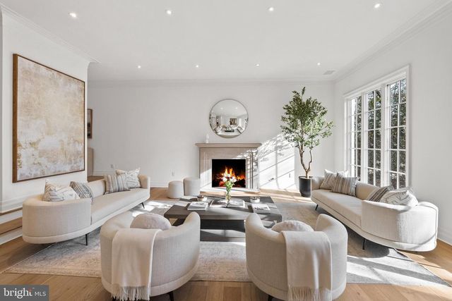 4433 CATHEDRAL AVE NW, Washington, DC 20016