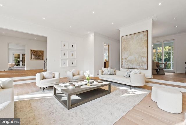 4433 CATHEDRAL AVE NW, Washington, DC 20016