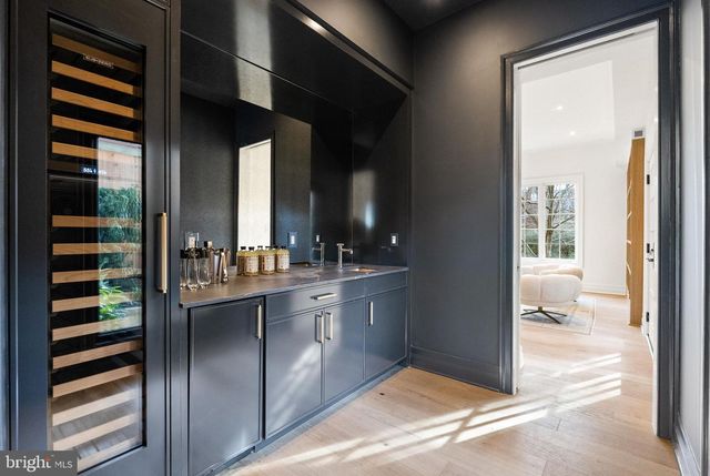 4433 CATHEDRAL AVE NW, Washington, DC 20016