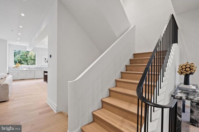 4433 CATHEDRAL AVE NW, Washington, DC 20016