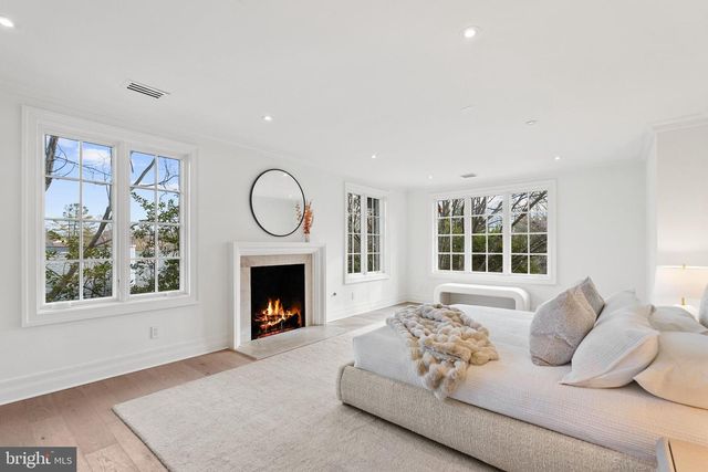 4433 CATHEDRAL AVE NW, Washington, DC 20016