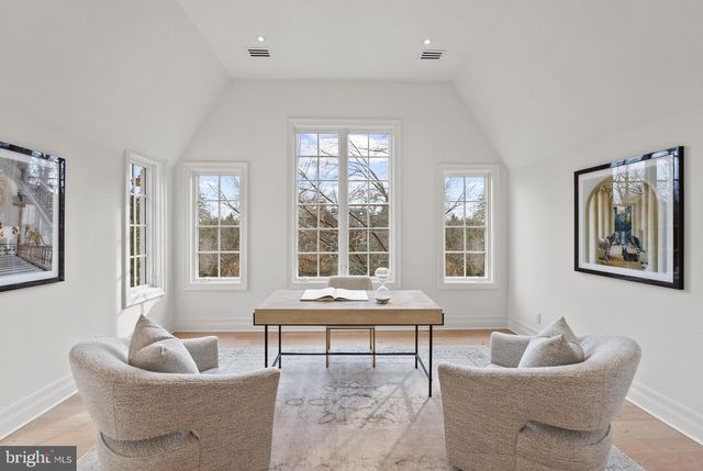 4433 CATHEDRAL AVE NW, Washington, DC 20016