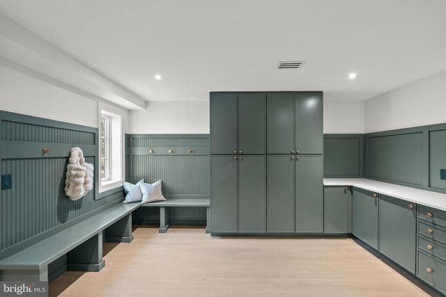 4433 CATHEDRAL AVE NW, Washington, DC 20016