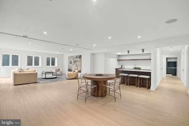 4433 CATHEDRAL AVE NW, Washington, DC 20016