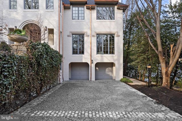 4433 CATHEDRAL AVE NW, Washington, DC 20016