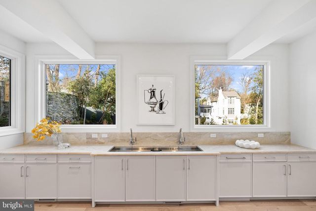 4433 CATHEDRAL AVE NW, Washington, DC 20016