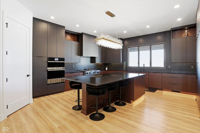 3995 Chapel Hill Court, Bargersville, IN 46106