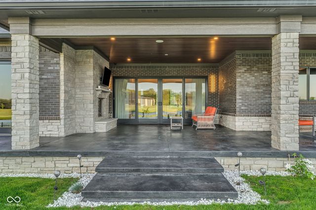 3995 Chapel Hill Court, Bargersville, IN 46106