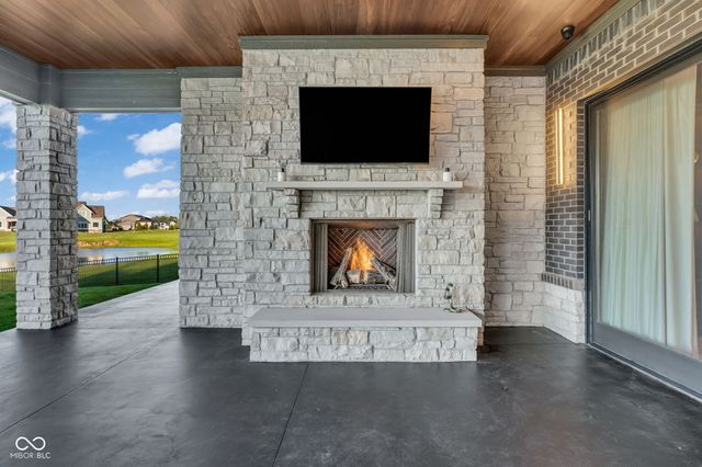 3995 Chapel Hill Court, Bargersville, IN 46106