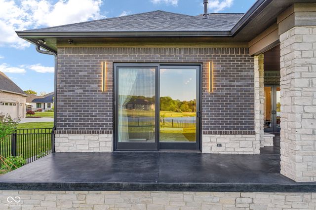 3995 Chapel Hill Court, Bargersville, IN 46106