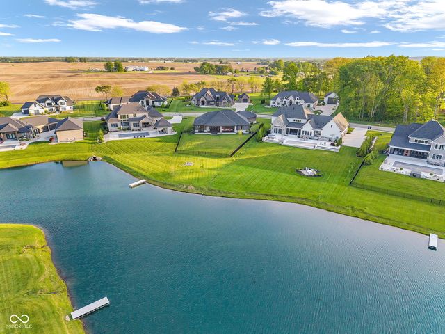 3995 Chapel Hill Court, Bargersville, IN 46106
