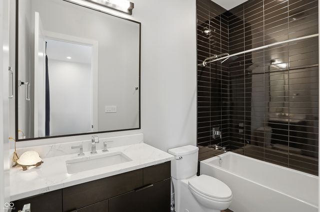 3995 Chapel Hill Court, Bargersville, IN 46106